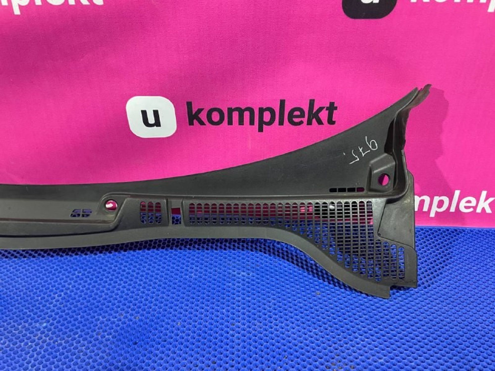 1Z1819415F Решетка стеклоочистителя (планка под лобовое стекло) Skoda Octavia II, 1000 рублей, Нижний Новгород