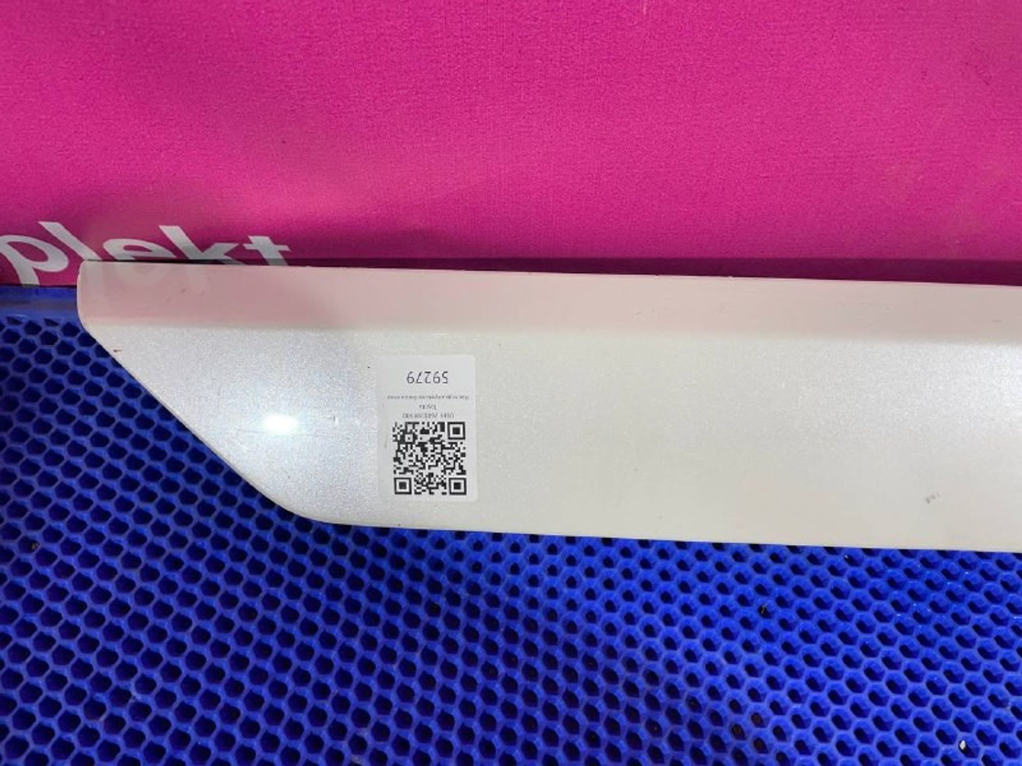 768120R900 Накладка крышки багажника Toyota RAV4 XA50, 700 рублей, Нижний Новгород