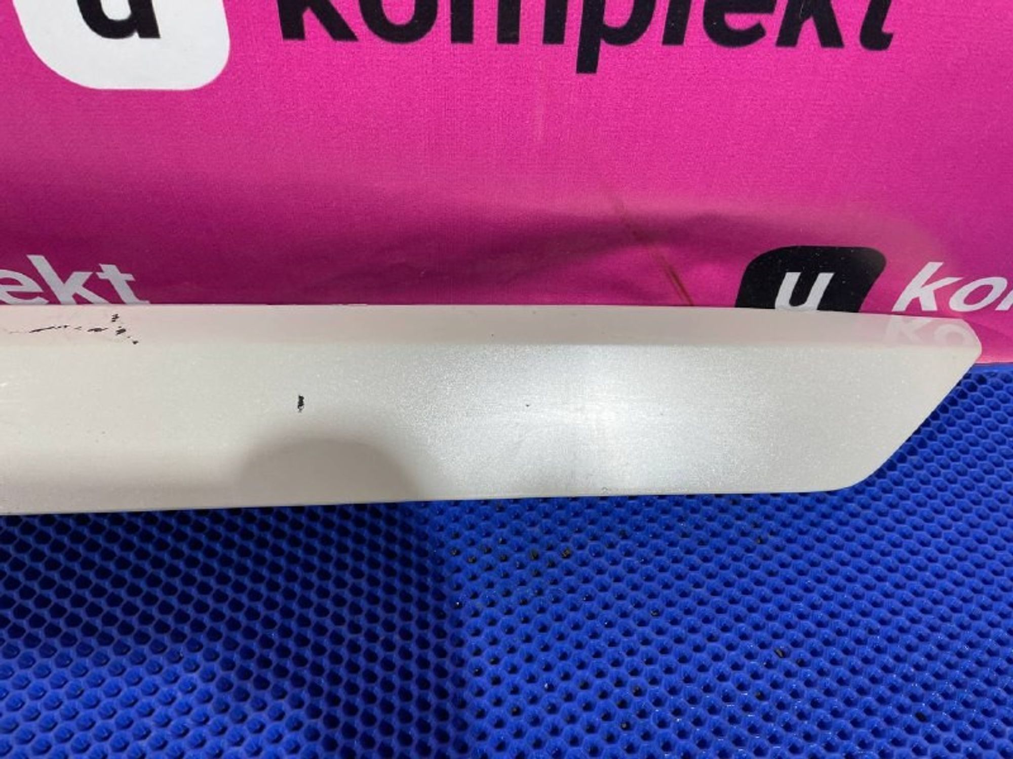 768120R900 Накладка крышки багажника Toyota RAV4 XA50, 700 рублей, Нижний Новгород