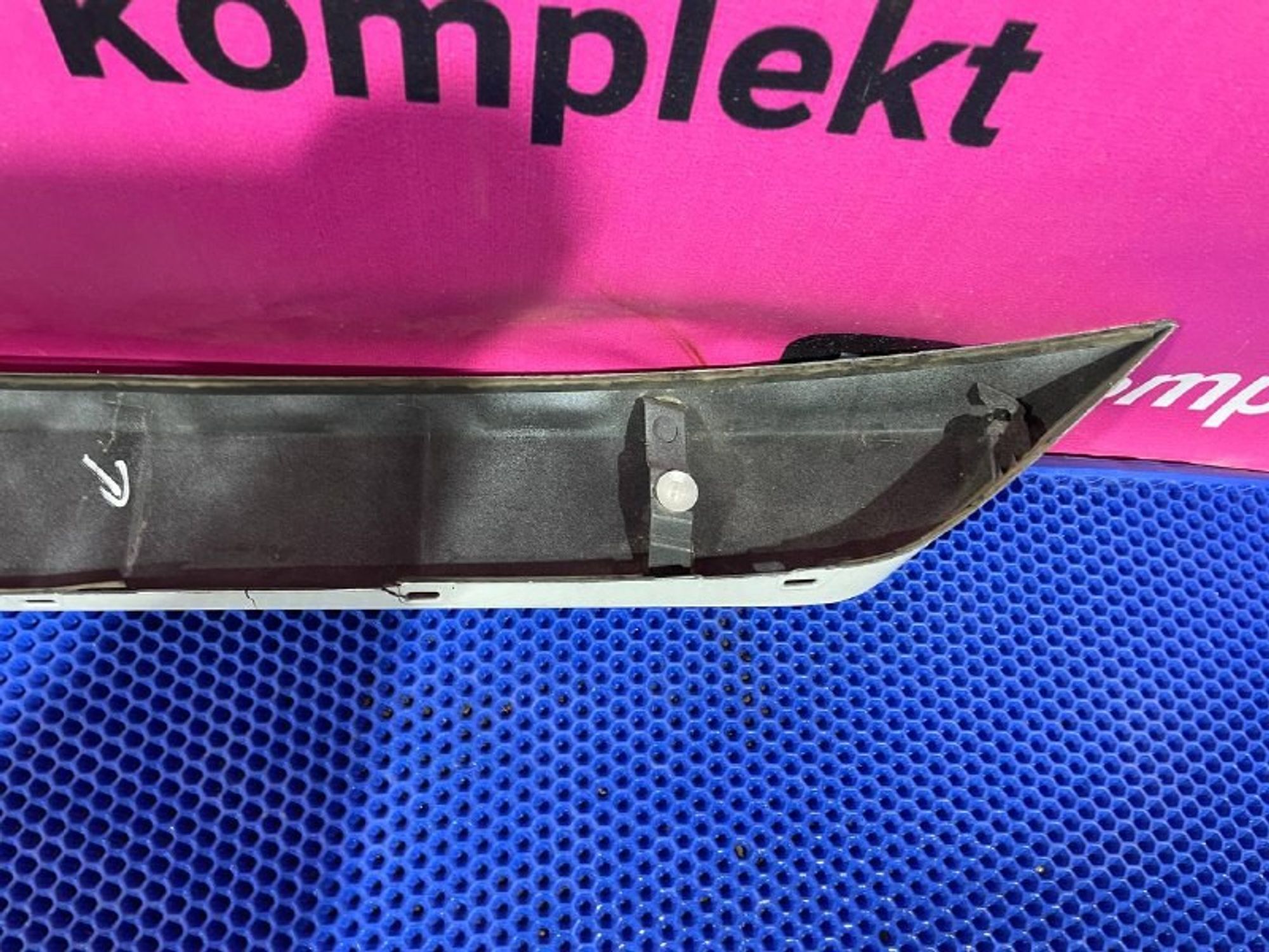 768120R900 Накладка крышки багажника Toyota RAV4 XA50, 700 рублей, Нижний Новгород