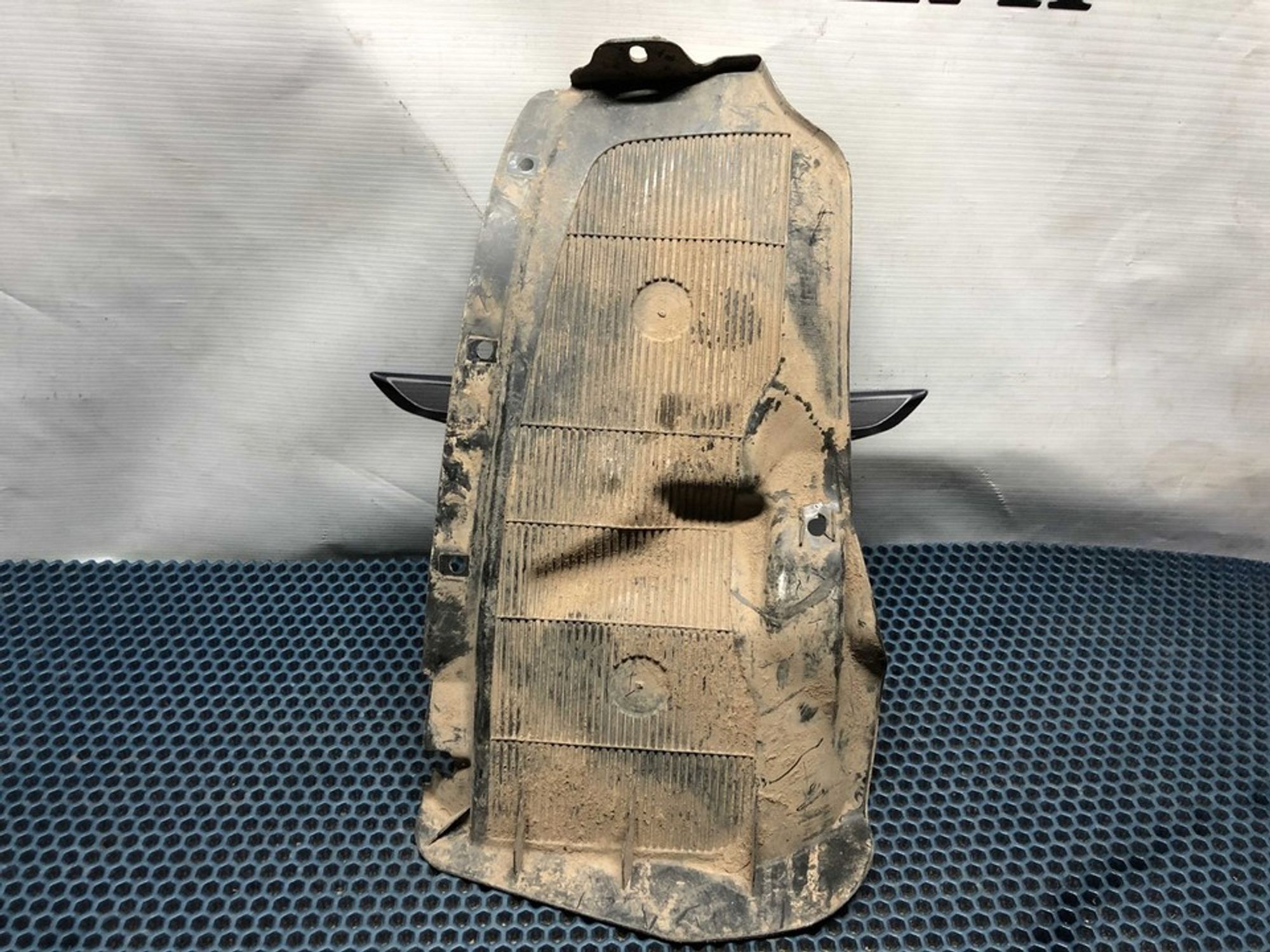 868224Y500 Локер задний правый R Kia Rio, 800 рублей, Нижний Новгород