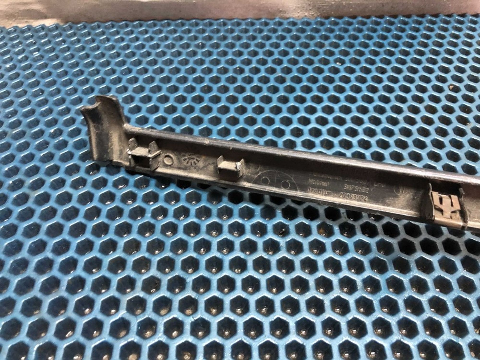 20467356 Накладка торпеды Volvo FH 2, 600 рублей, Нижний Новгород