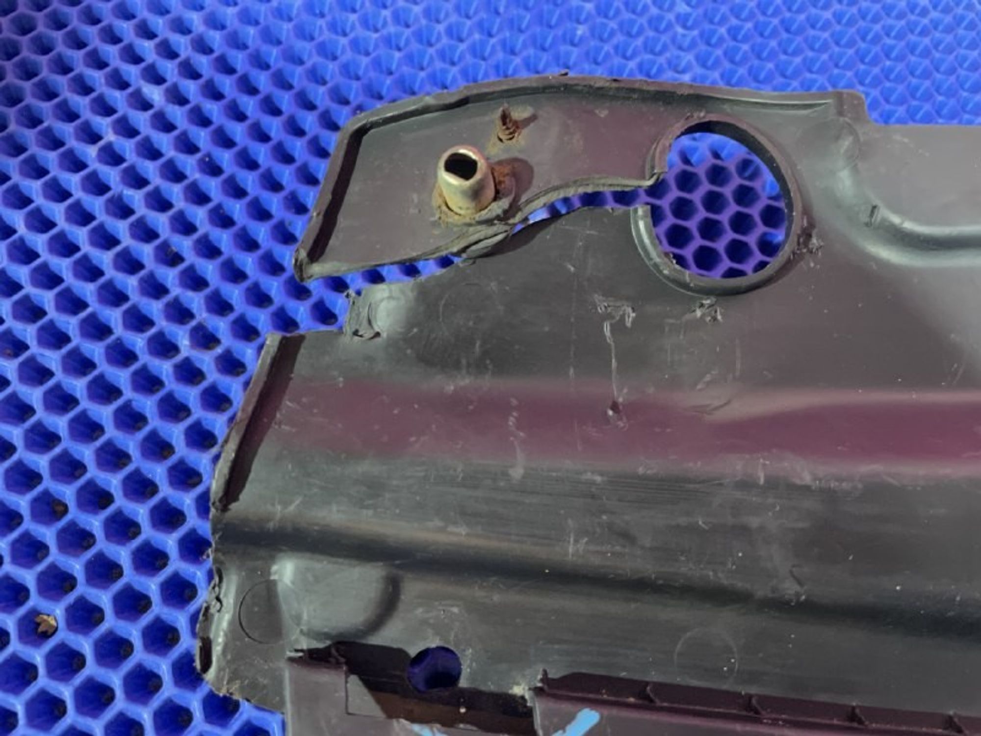 863624L500 Планка замка капота Hyundai Solaris I, 500 рублей, Нижний Новгород