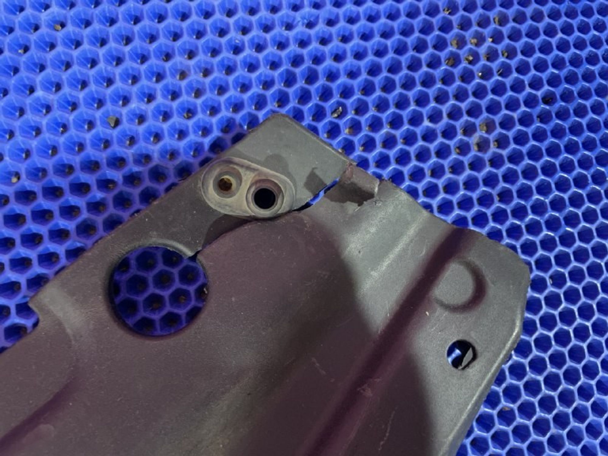 863624L500 Планка замка капота Hyundai Solaris I, 500 рублей, Нижний Новгород