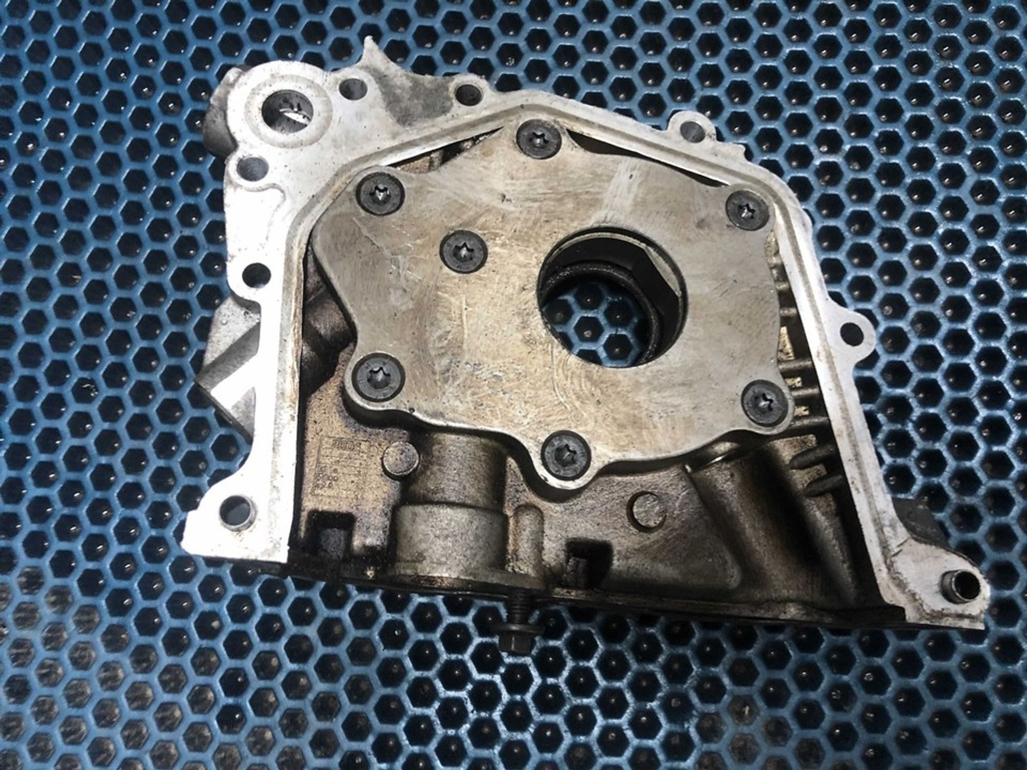 98MM6604AD Насос масляный Ford Focus III, 1000 рублей, Нижний Новгород