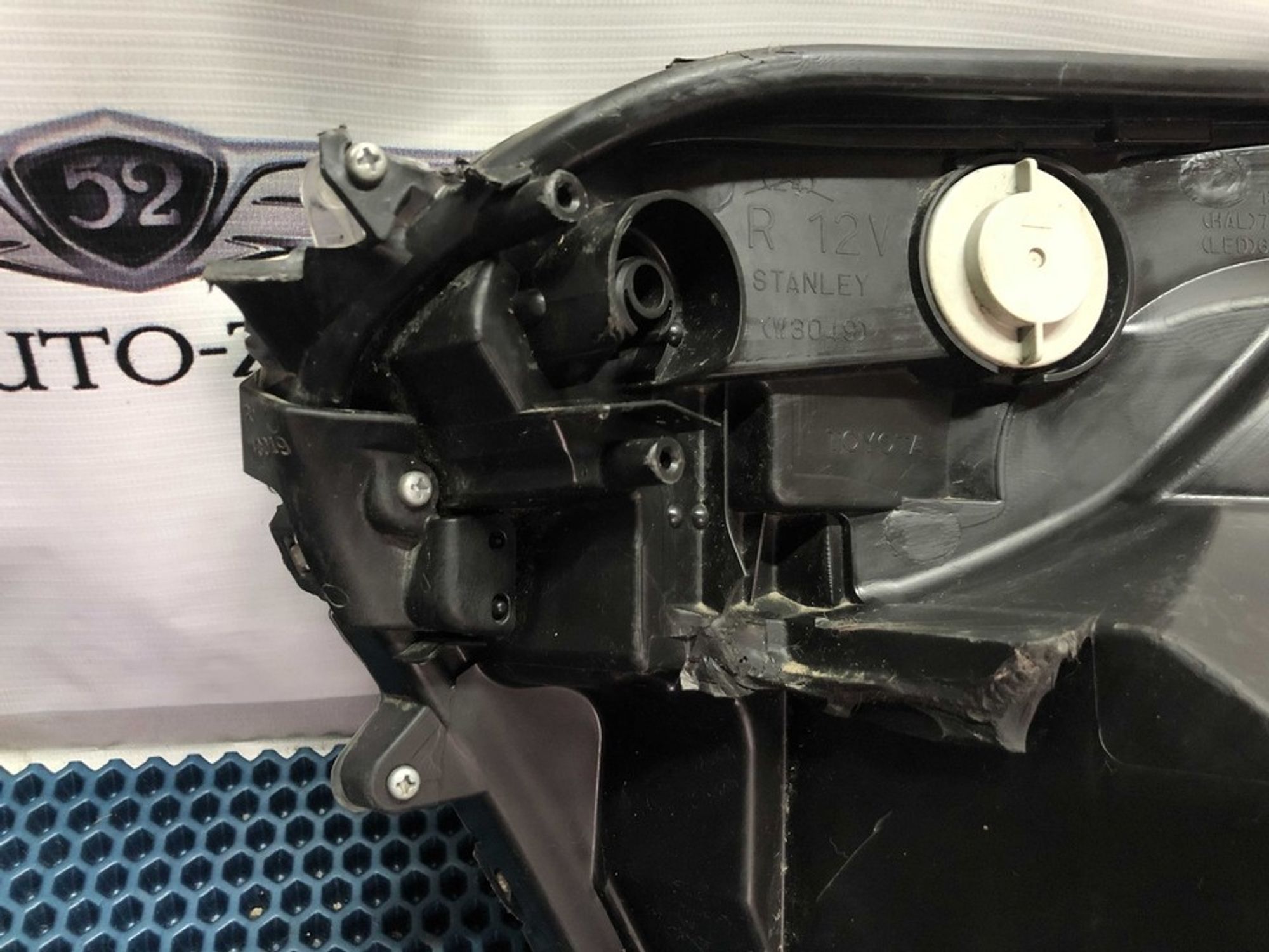 8113042650 Фара правая R Toyota RAV4 CA40, 7900 рублей, Нижний Новгород