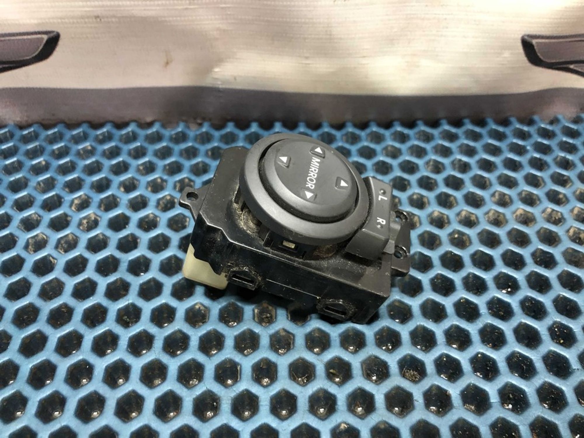 935304X000 Переключатель регулировки зеркал Kia Rio III, 700 рублей, Нижний Новгород