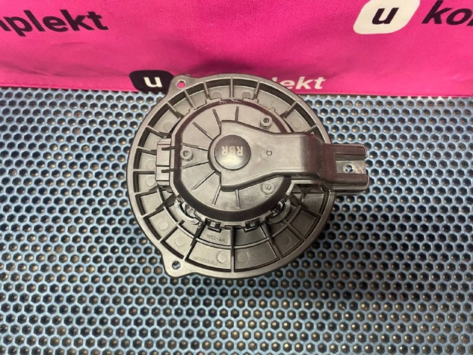 F00S3B2480 Моторчик отопителя Hyundai Solaris I, 2000 рублей, Нижний Новгород