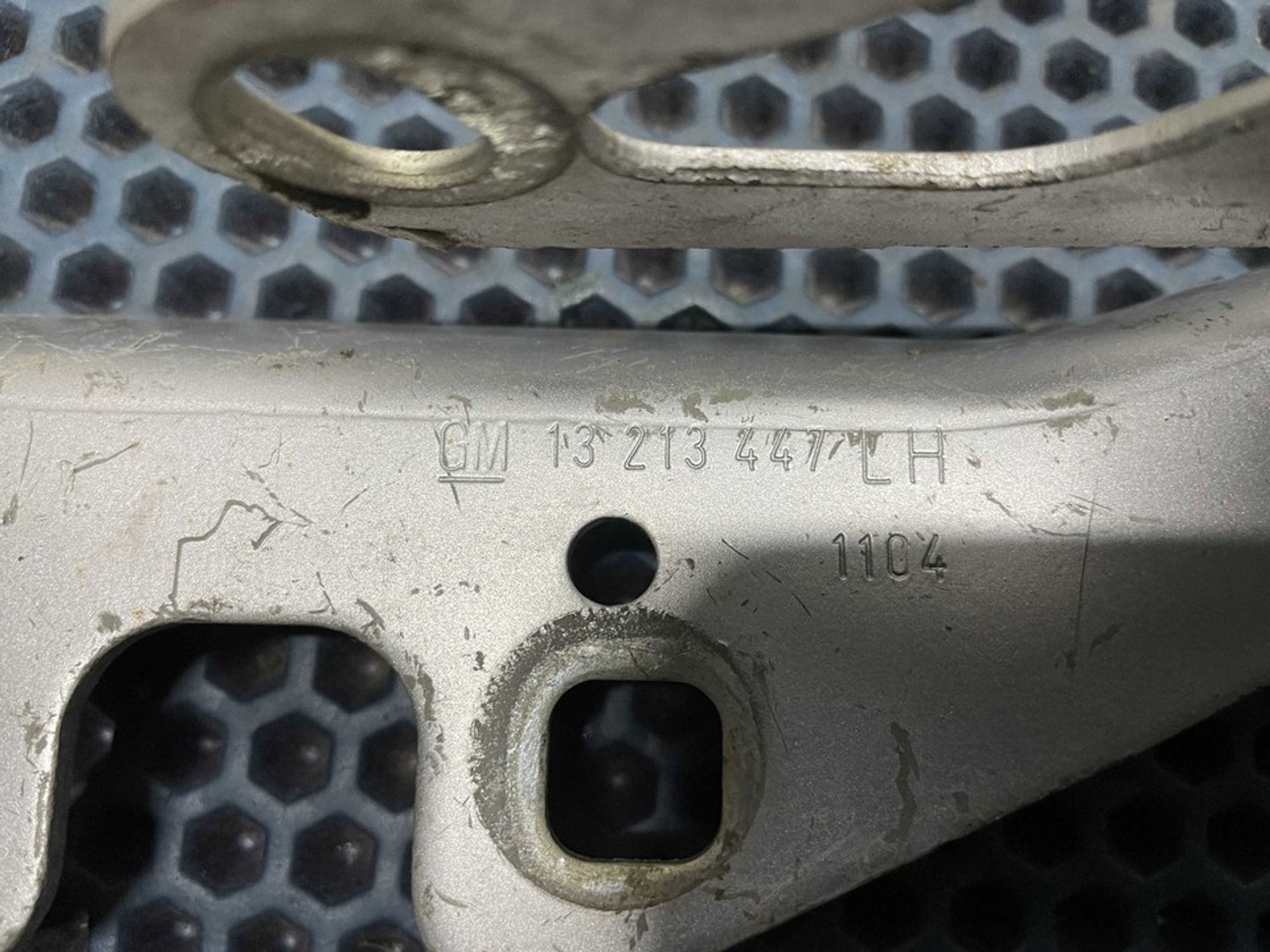 13213447 Петля капота левая L Opel Astra H, 900 рублей, Нижний Новгород