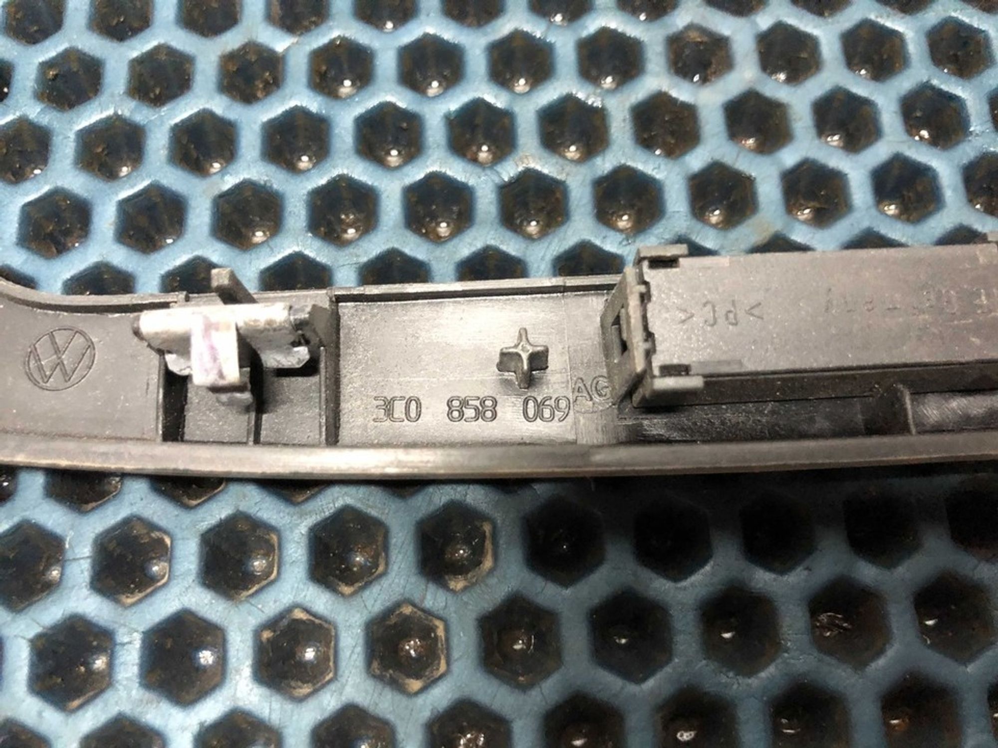 3C0858069AG Рамка магнитолы Volkswagen Passat B6, 900 рублей, Нижний Новгород