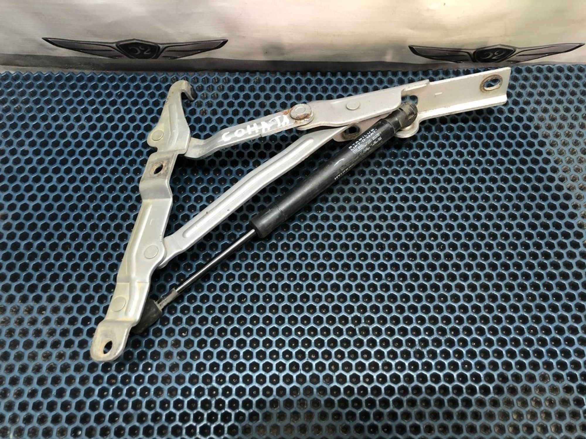 792103D000 Петля двери/крышки багажника с газовым упором левая L Hyundai Sonata IV EF, 600 рублей, Нижний Новгород