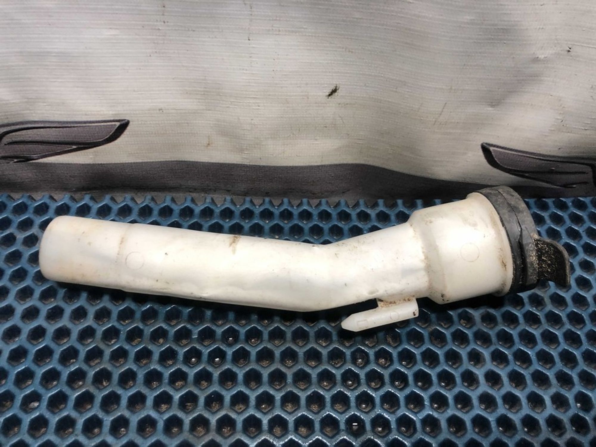 13260584 Горловина бачка омывателя Opel Astra J, 700 рублей, Нижний Новгород