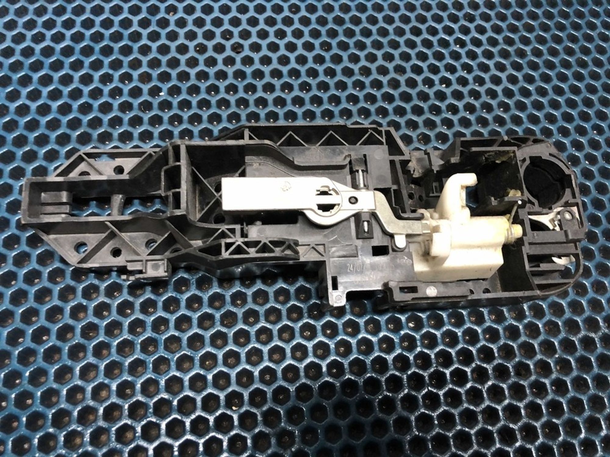 806060041 Кронштейн ручки двери наружней правой R Renault Megane III, 900 рублей, Нижний Новгород