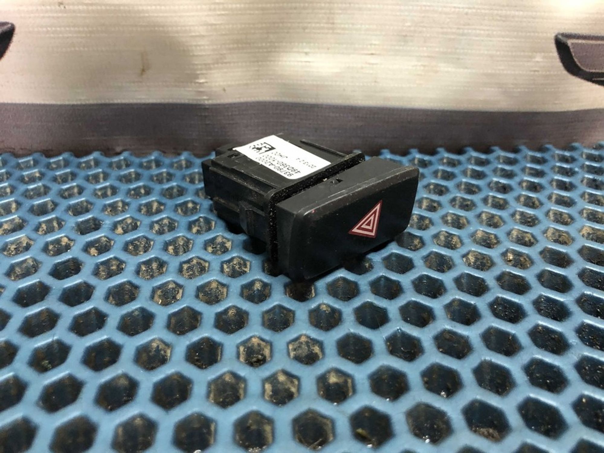 93790A2000 Кнопка аварийной сигнализации Kia Ceed II, 500 рублей, Нижний Новгород