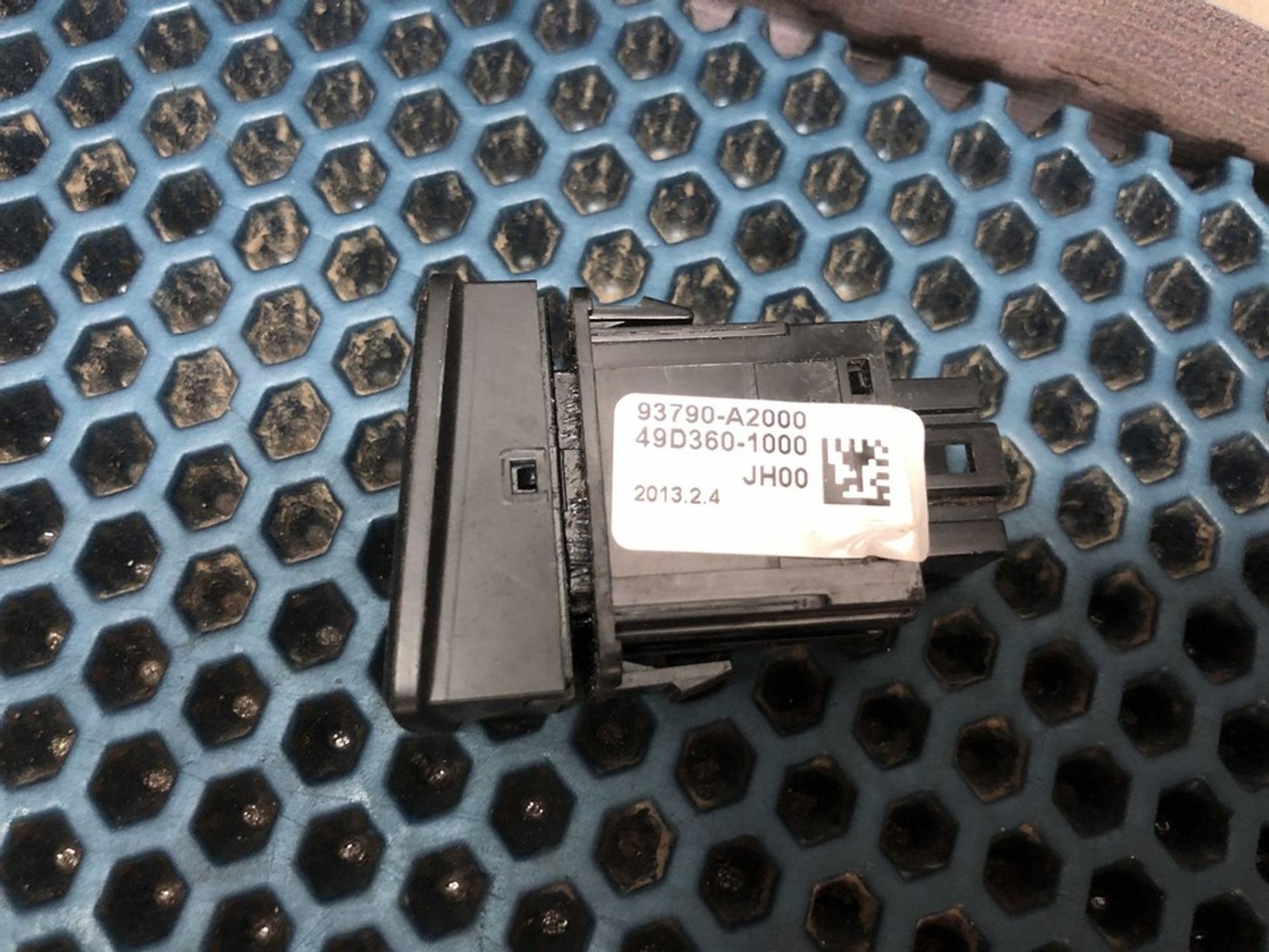 93790A2000 Кнопка аварийной сигнализации Kia Ceed II, 500 рублей, Нижний Новгород