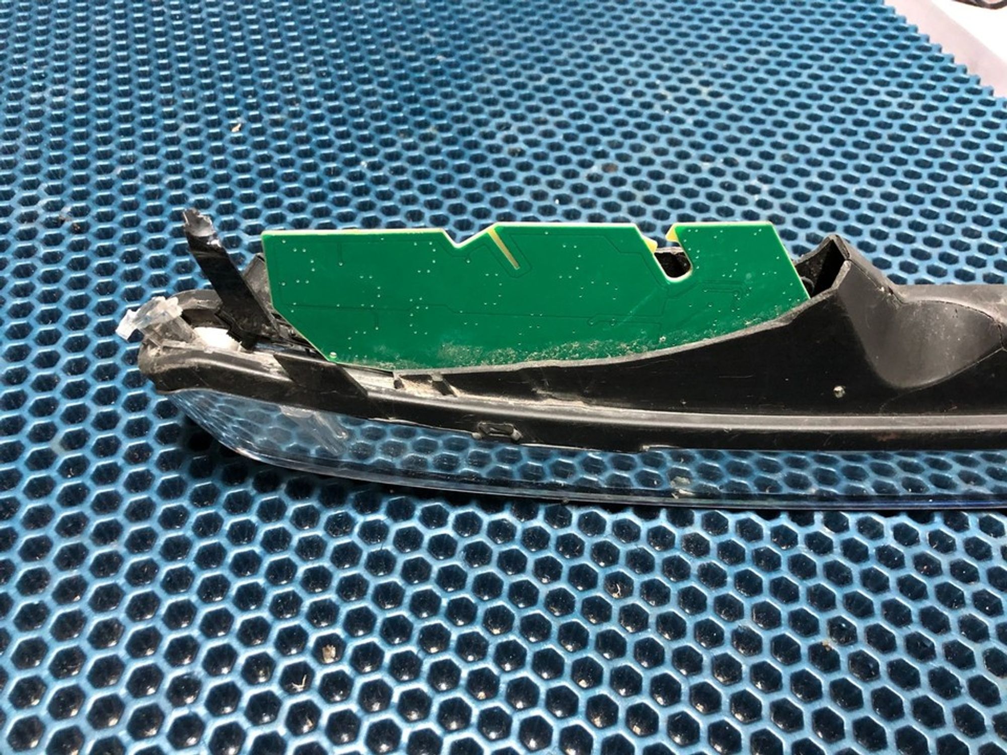 95863118231 Ходовой огонь правый R Porsche Cayenne II, 2000 рублей, Нижний Новгород