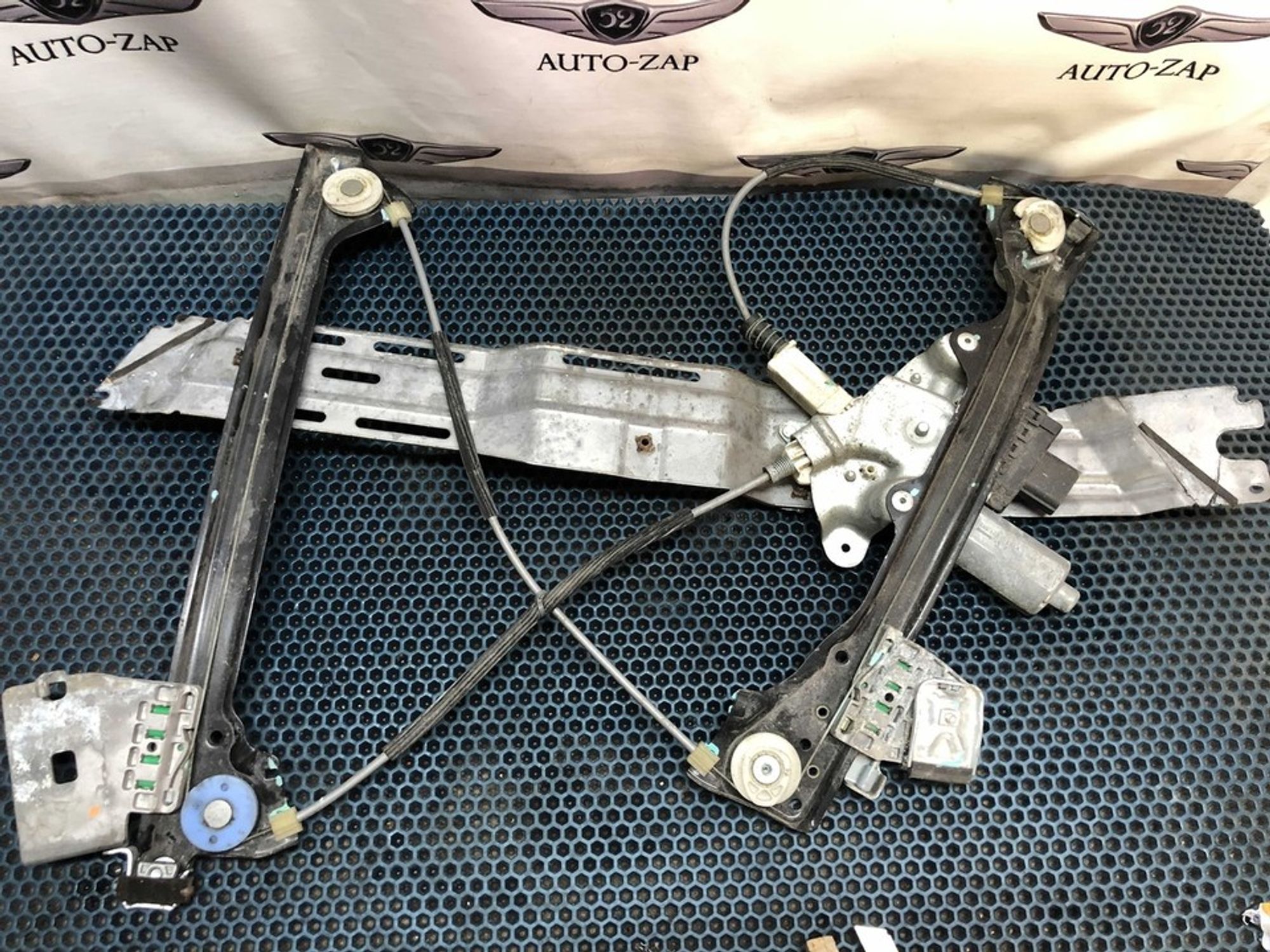 988042114 Стеклоподъемник электрический передний левый L Nissan GT-R, 8000 рублей, Нижний Новгород