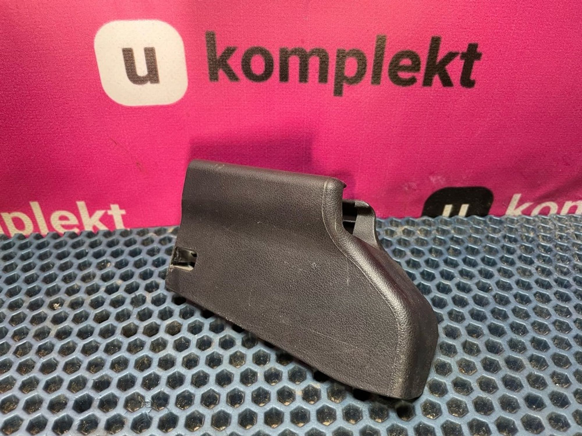 7215802250 Заглушка сиденья Toyota Corolla E160/E170, 800 рублей, Нижний Новгород