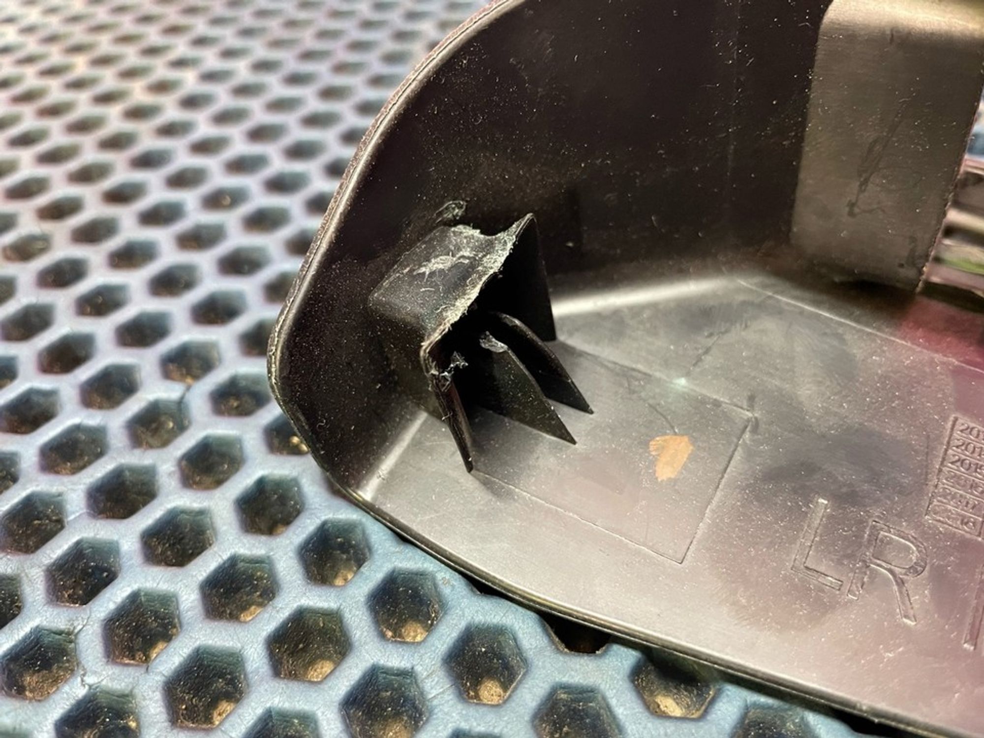 7215802250 Заглушка сиденья Toyota Corolla E160/E170, 800 рублей, Нижний Новгород