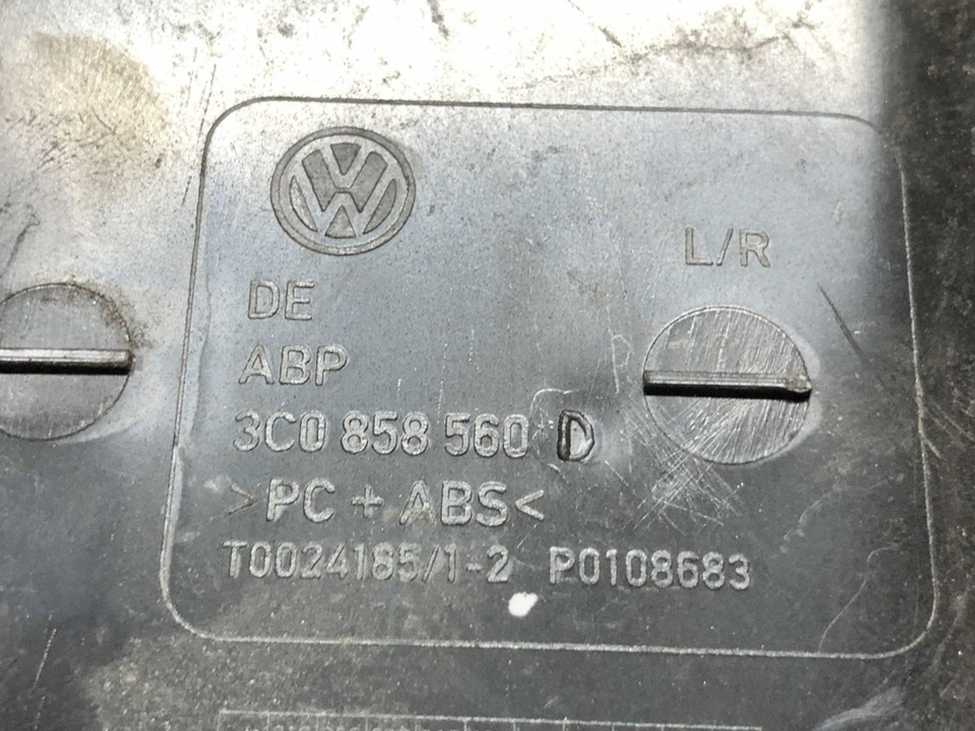3C0858560 Накладка рулевой колонки Volkswagen Passat B6, 400 рублей, Нижний Новгород