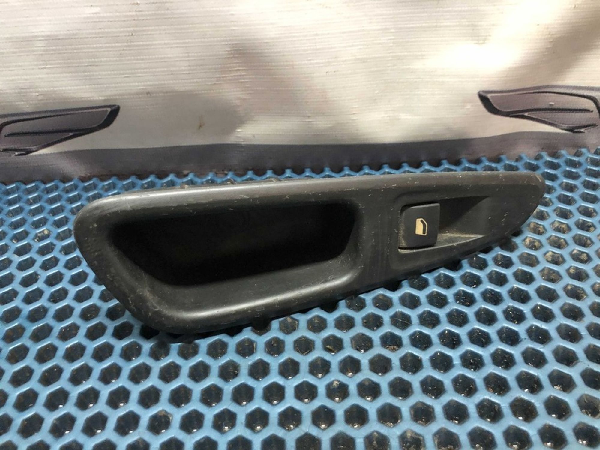 96565185XT Кнопка стеклоподъемника Peugeot 308 I, 500 рублей, Нижний Новгород