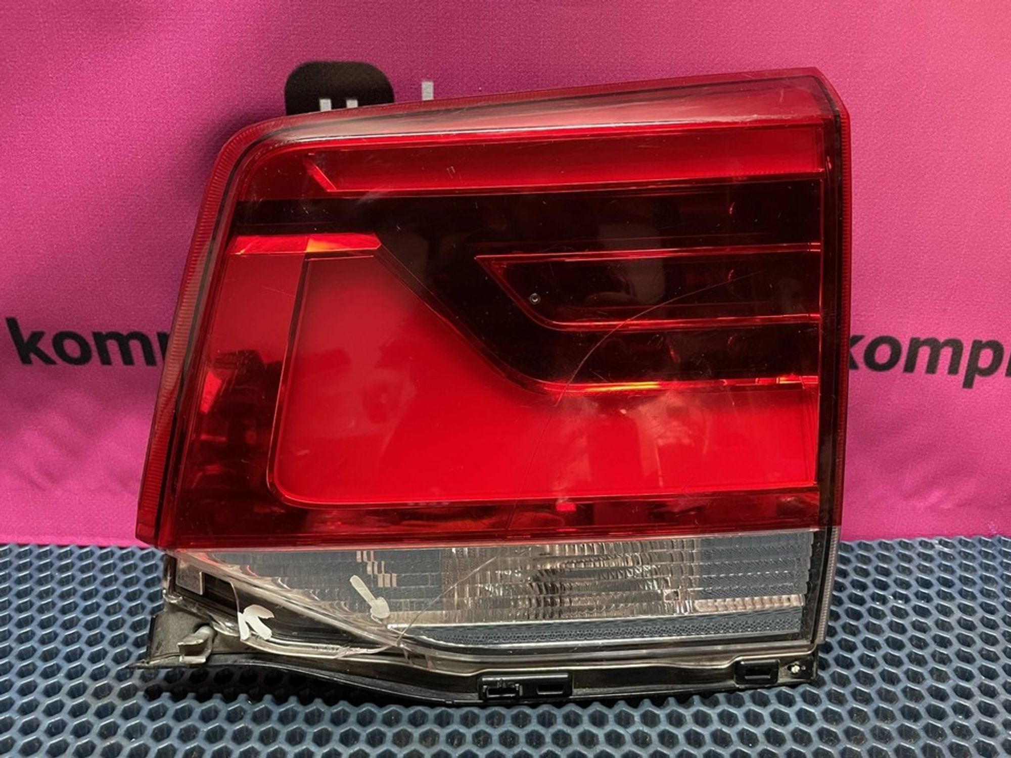 8158160360 Фонарь задний правый внутренний R Toyota Land Cruiser 200, 1400 рублей, Нижний Новгород