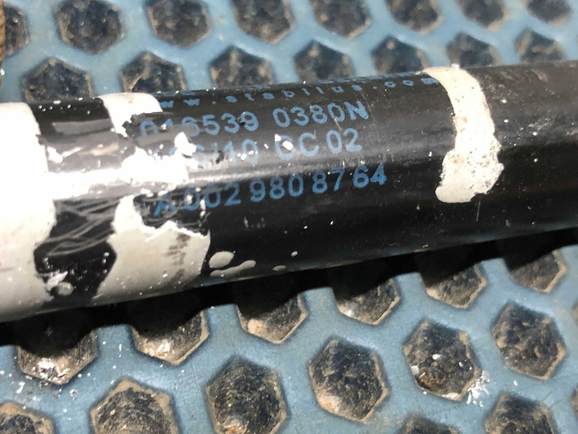 A0029808764 Держатель капота газовый Mercedes-Benz Неопознанная модель, 900 рублей, Нижний Новгород