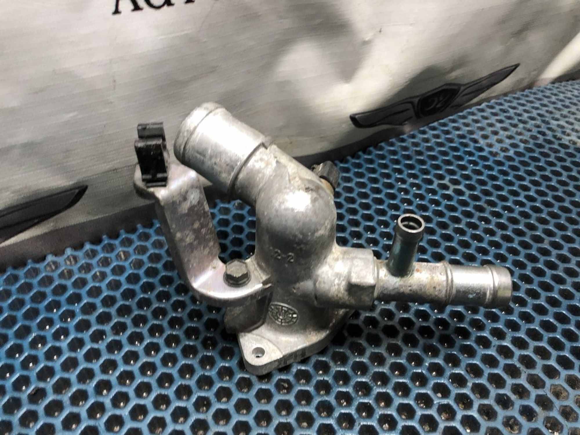 256202B003 Фланец системы охлаждения Hyundai Неопознанная модель, 700 рублей, Нижний Новгород