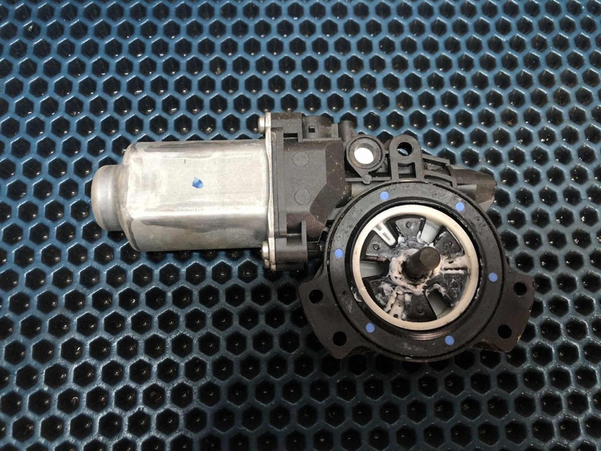 834602H000 Моторчик стеклоподъемника задний правый R Hyundai Elantra HD, 700 рублей, Нижний Новгород