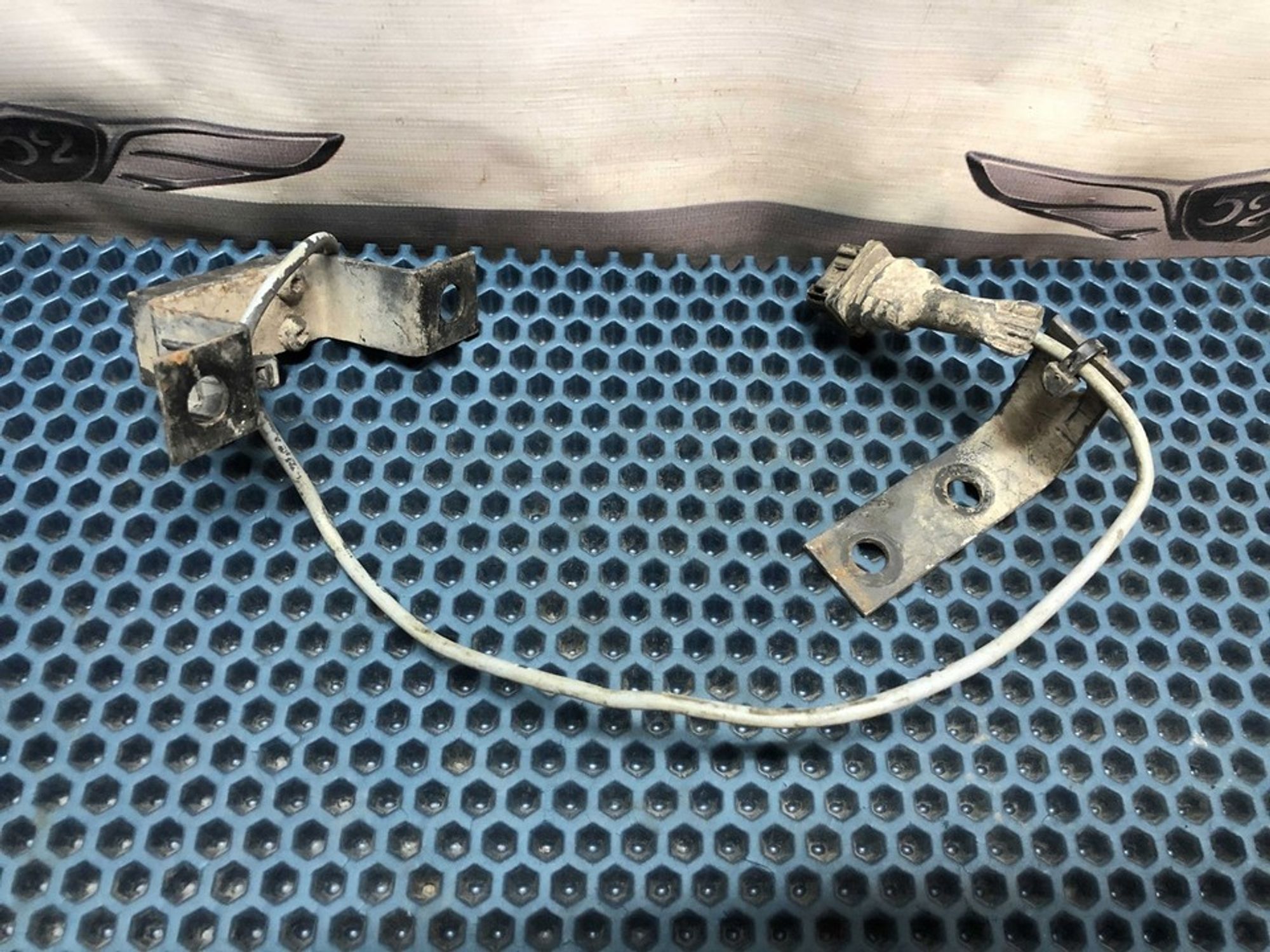 1433252 Датчик открывания замка кабины задний правый R Daf CF I, 500 рублей, Нижний Новгород