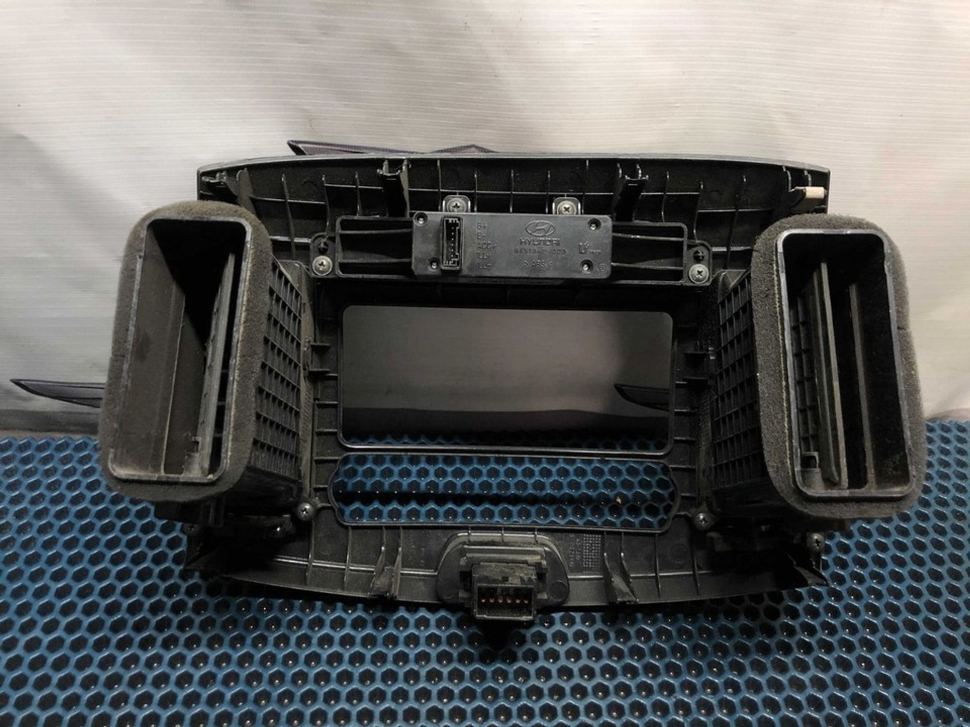 847402H100 Консоль центральная Hyundai Elantra HD, 1500 рублей, Нижний Новгород