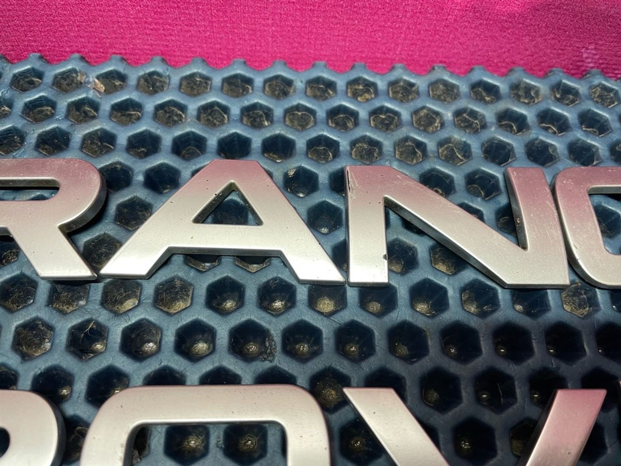 LR092803 Эмблема Land Rover Range Rover Evoque, 900 рублей, Нижний Новгород