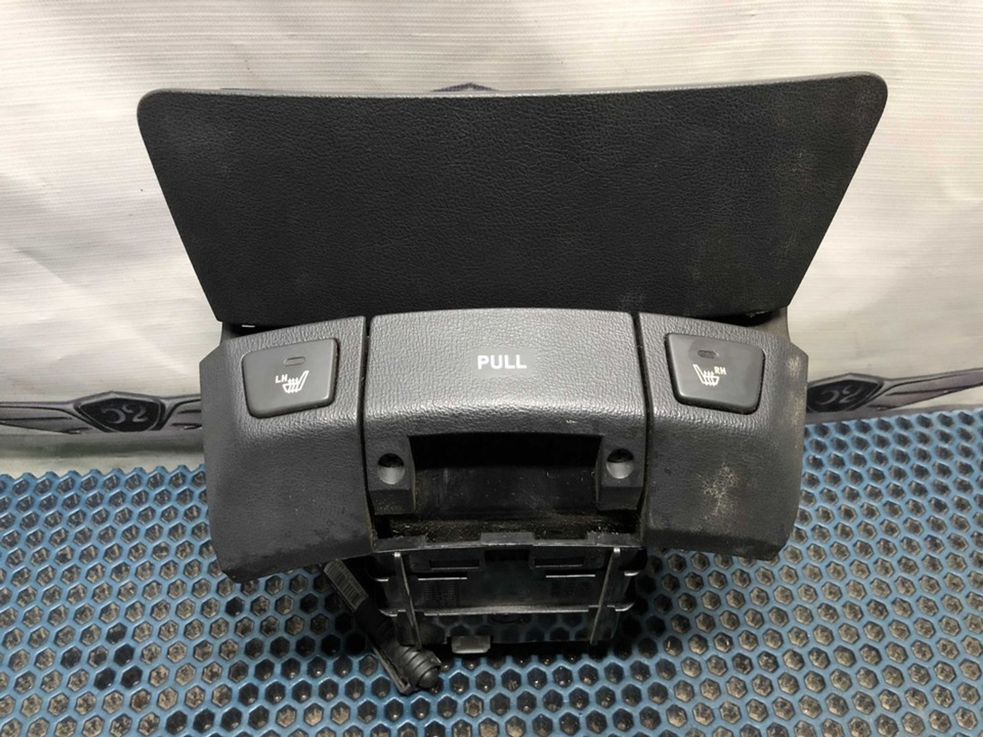 847802H200 Бардачок центральный Hyundai Elantra HD, 700 рублей, Нижний Новгород