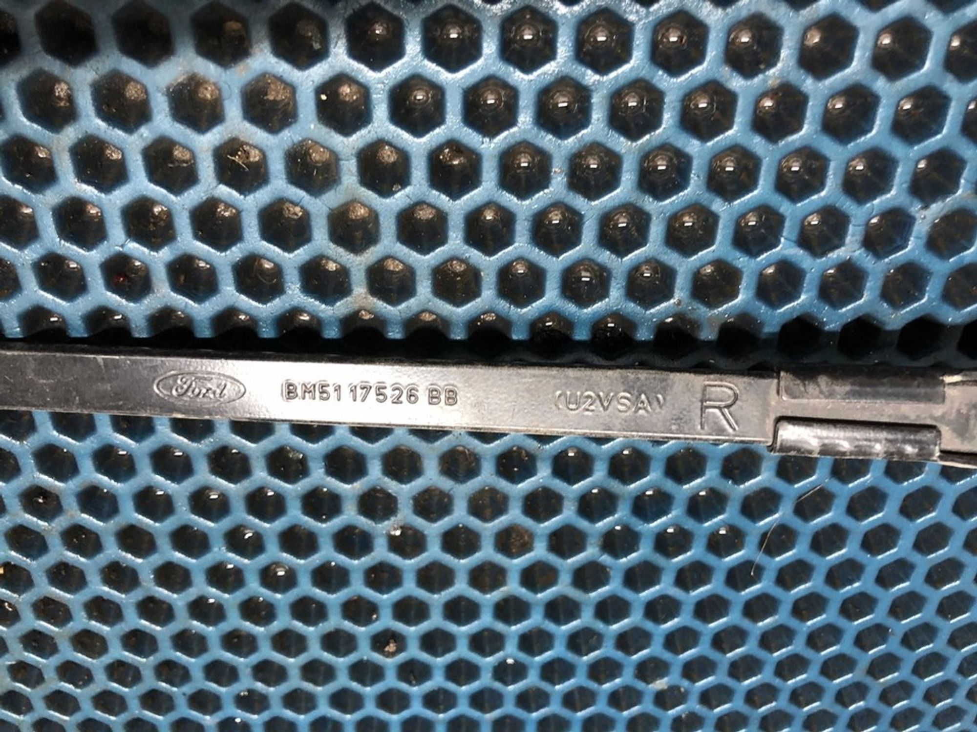 BM5117526BB Поводок стеклоочистителя правый R Ford Focus III, 700 рублей, Нижний Новгород