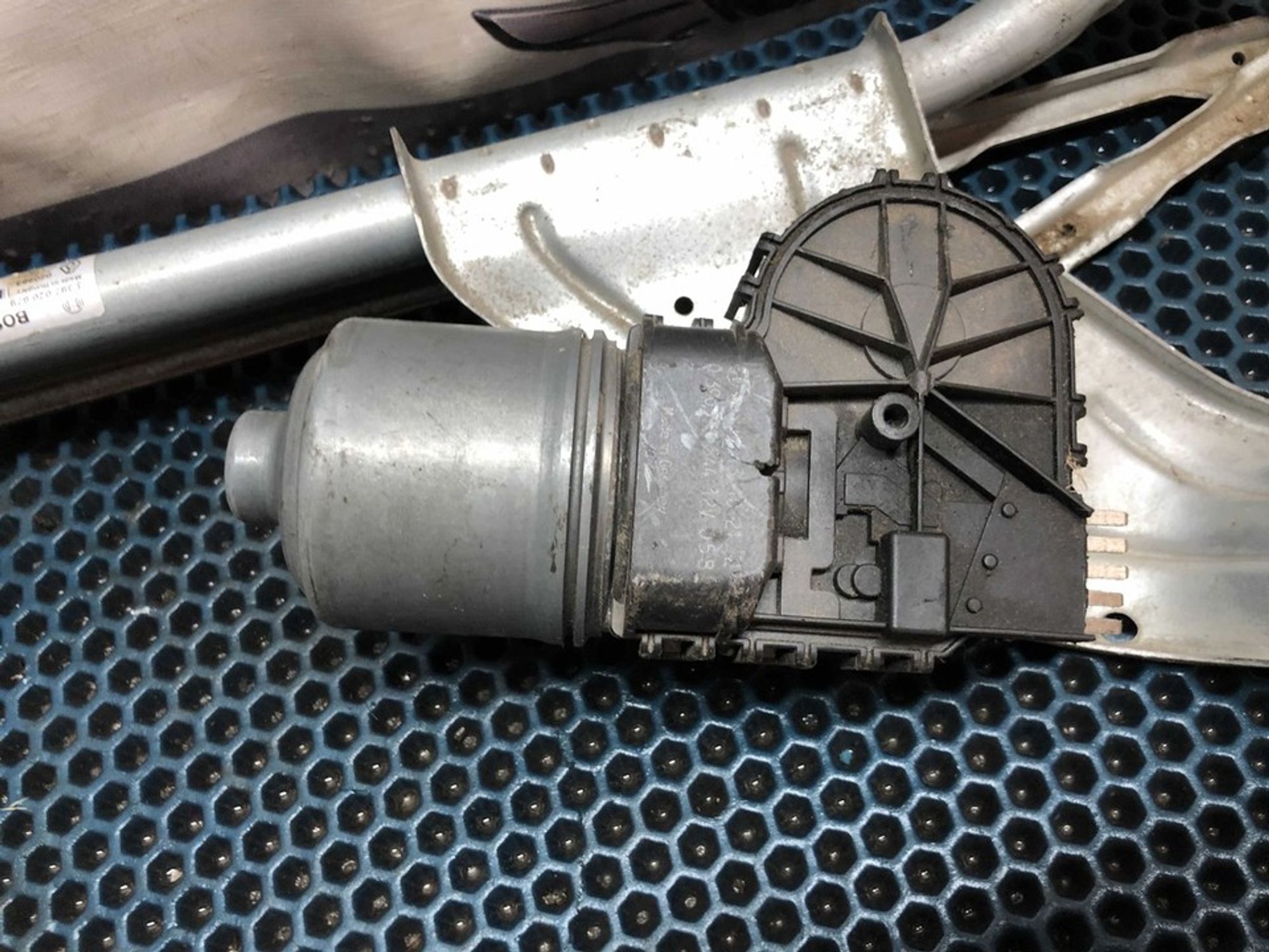 8200619512 Трапеция стеклоочистителей с моторчиком Renault Duster I, 1000 рублей, Нижний Новгород