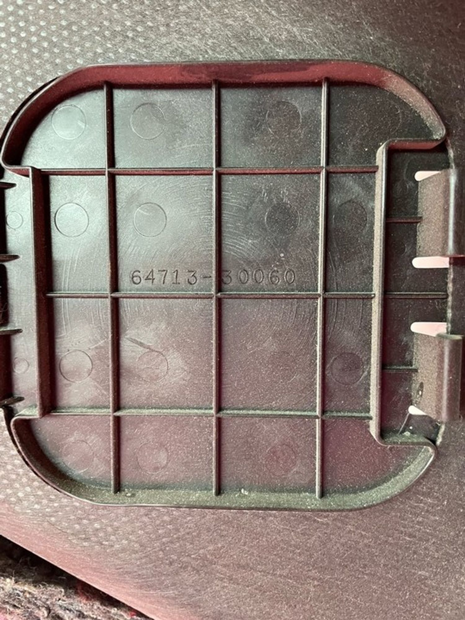 6471012040C0 Обшивка багажника боковая правая R..., 700 рублей, Нижний Новгород