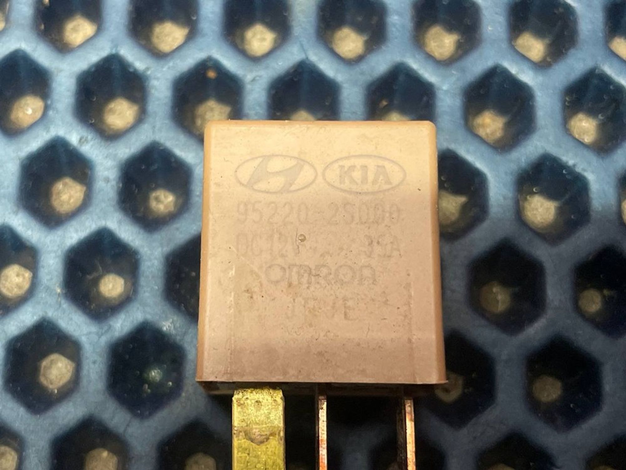 952202S000 Реле Hyundai Solaris I, 500 рублей, Нижний Новгород