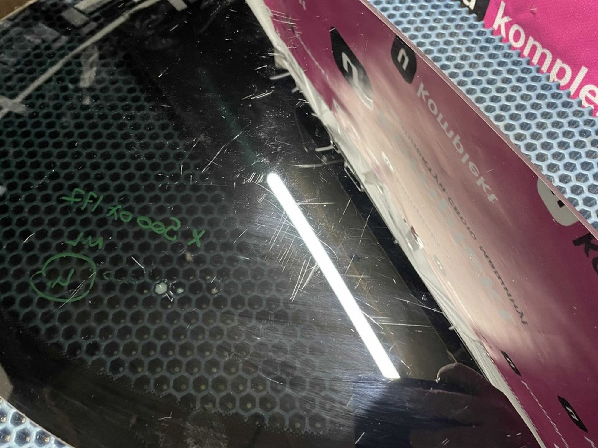 A1646700311 Стекло кузовное заднее правое R Mercedes-Benz M-class W164, 2000 рублей, Нижний Новгород