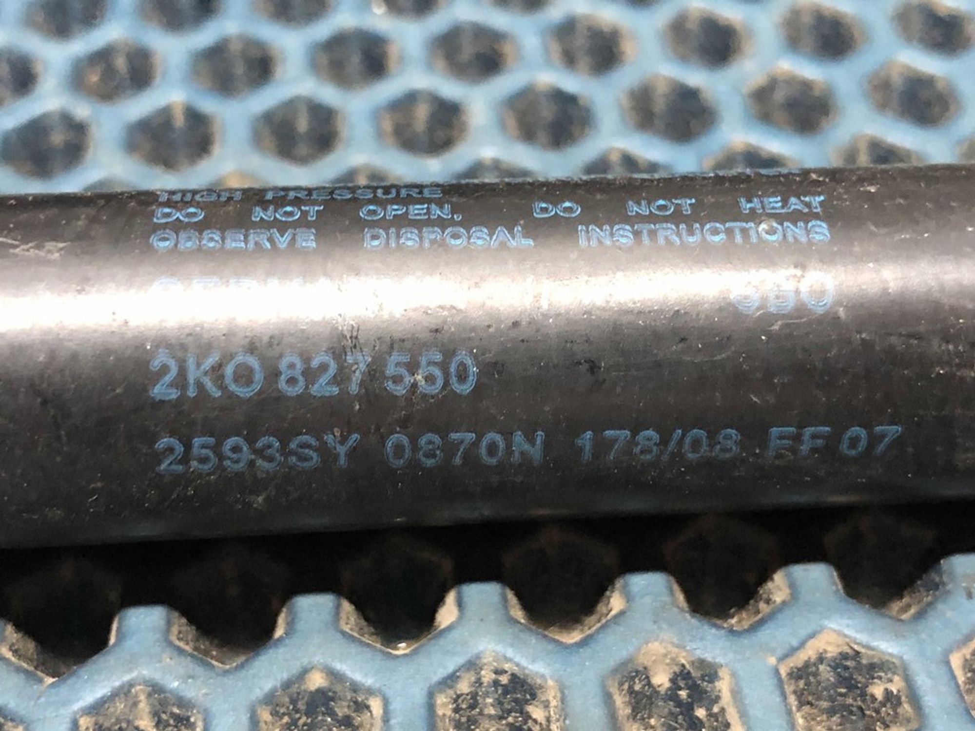 2K0827550 Амортизатор багажника Volkswagen Caddy III, 800 рублей, Нижний Новгород