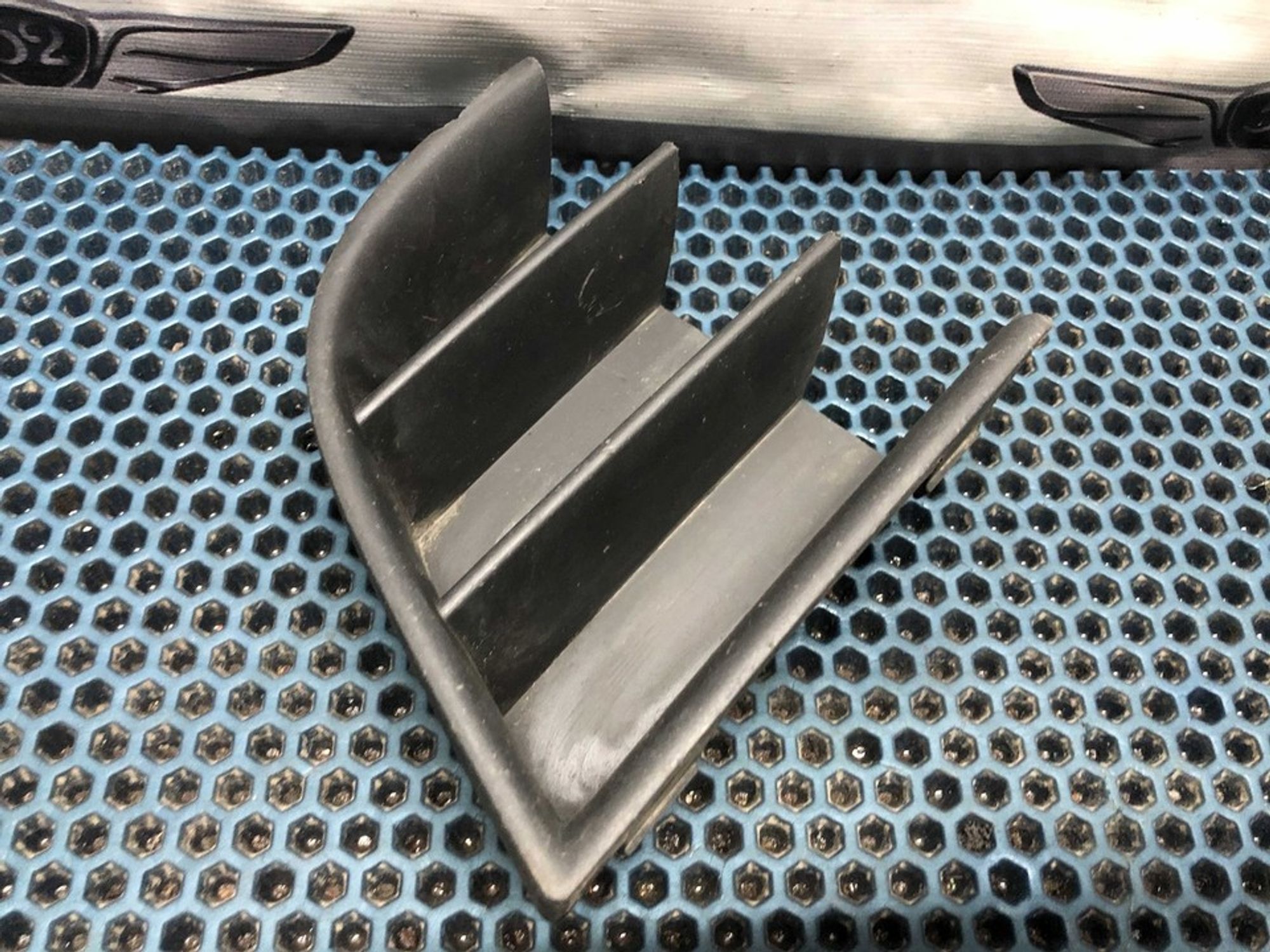 1ZU853665 Решетка в бампер передняя левая L Skoda Octavia II, 500 рублей, Нижний Новгород