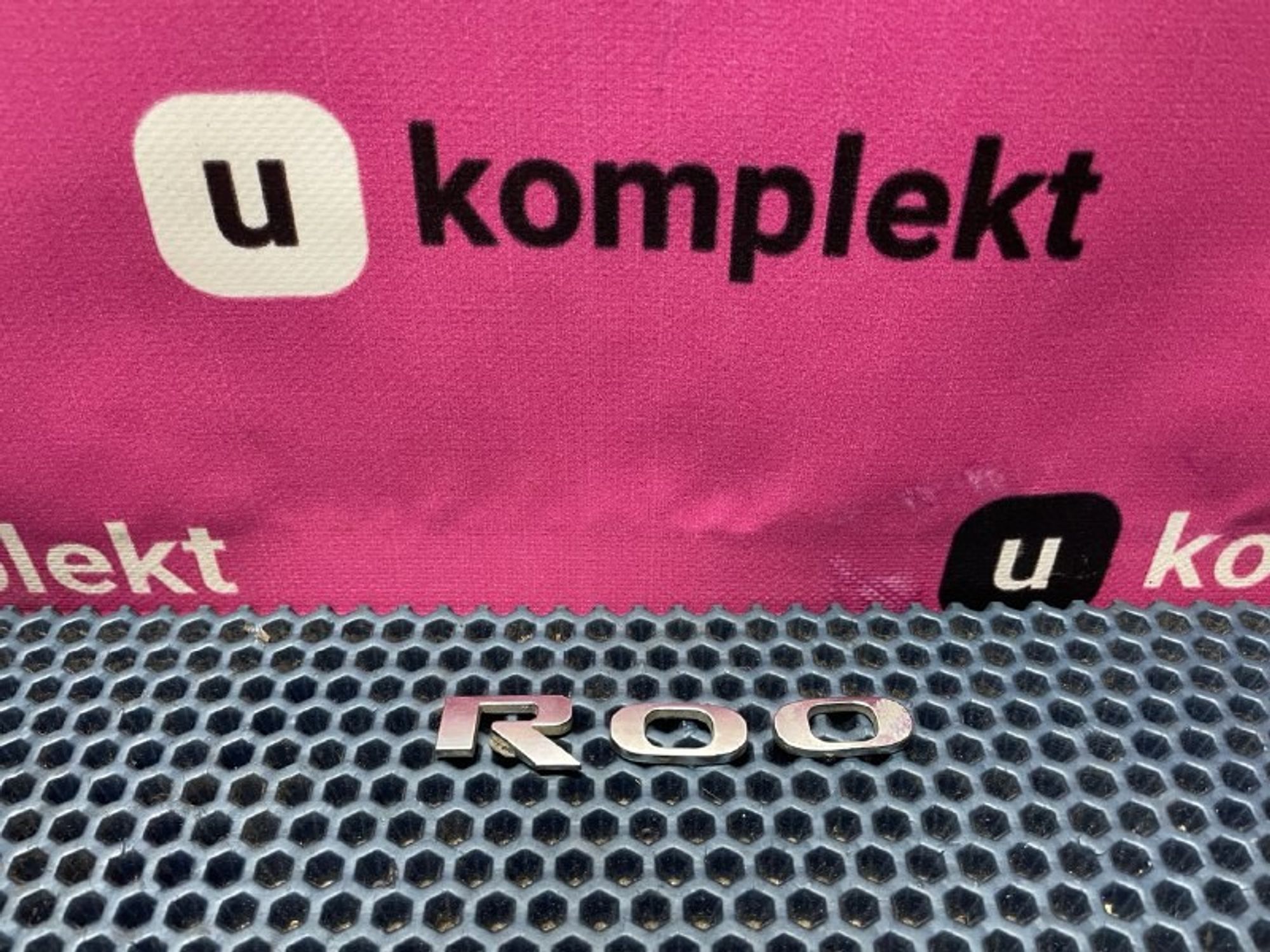 863224Y000 Буквы с шильдика Kia Rio III, 500 рублей, Нижний Новгород