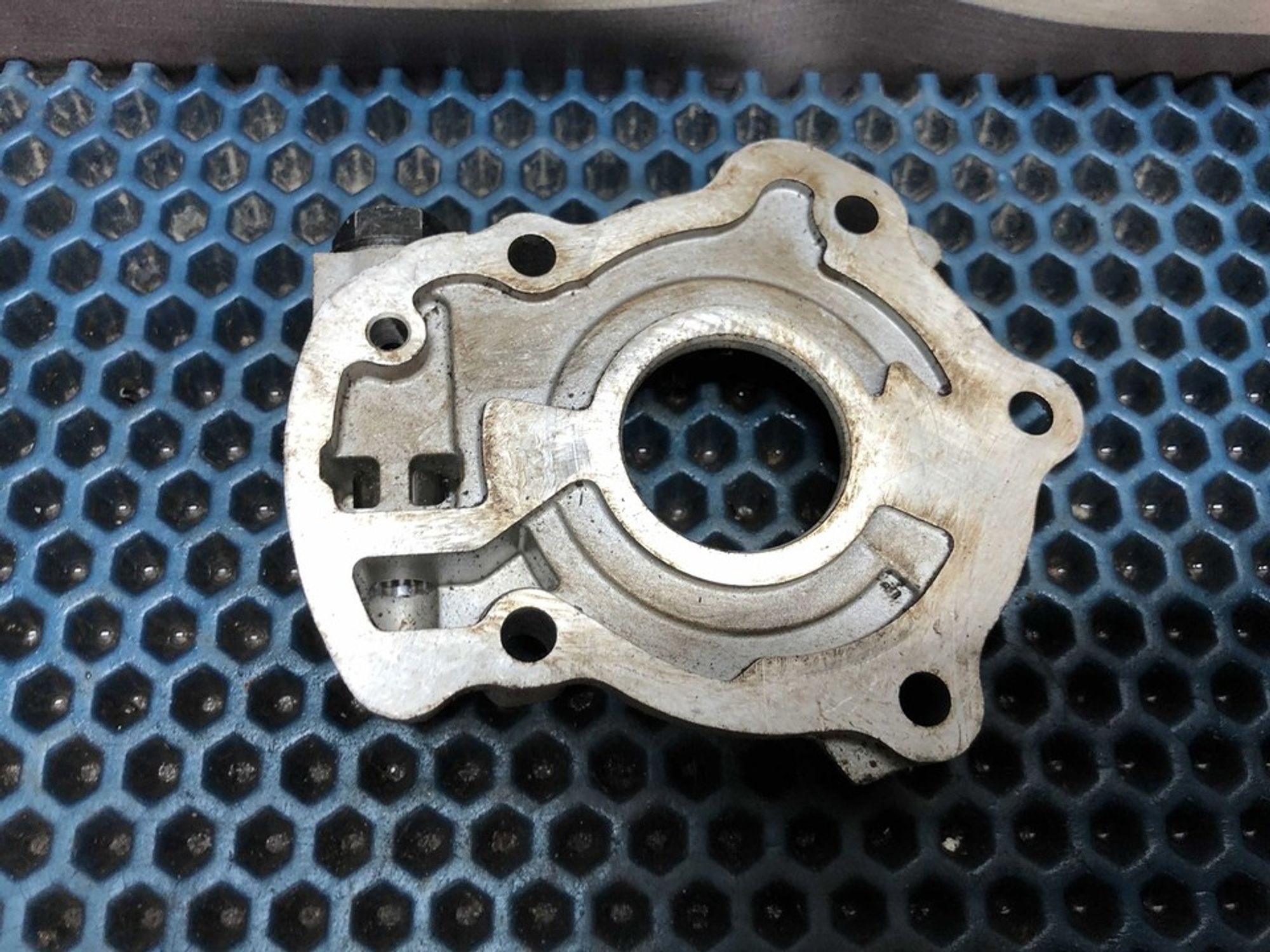 261202B000 Крышка масляного насоса Hyundai Solaris I, 900 рублей, Нижний Новгород