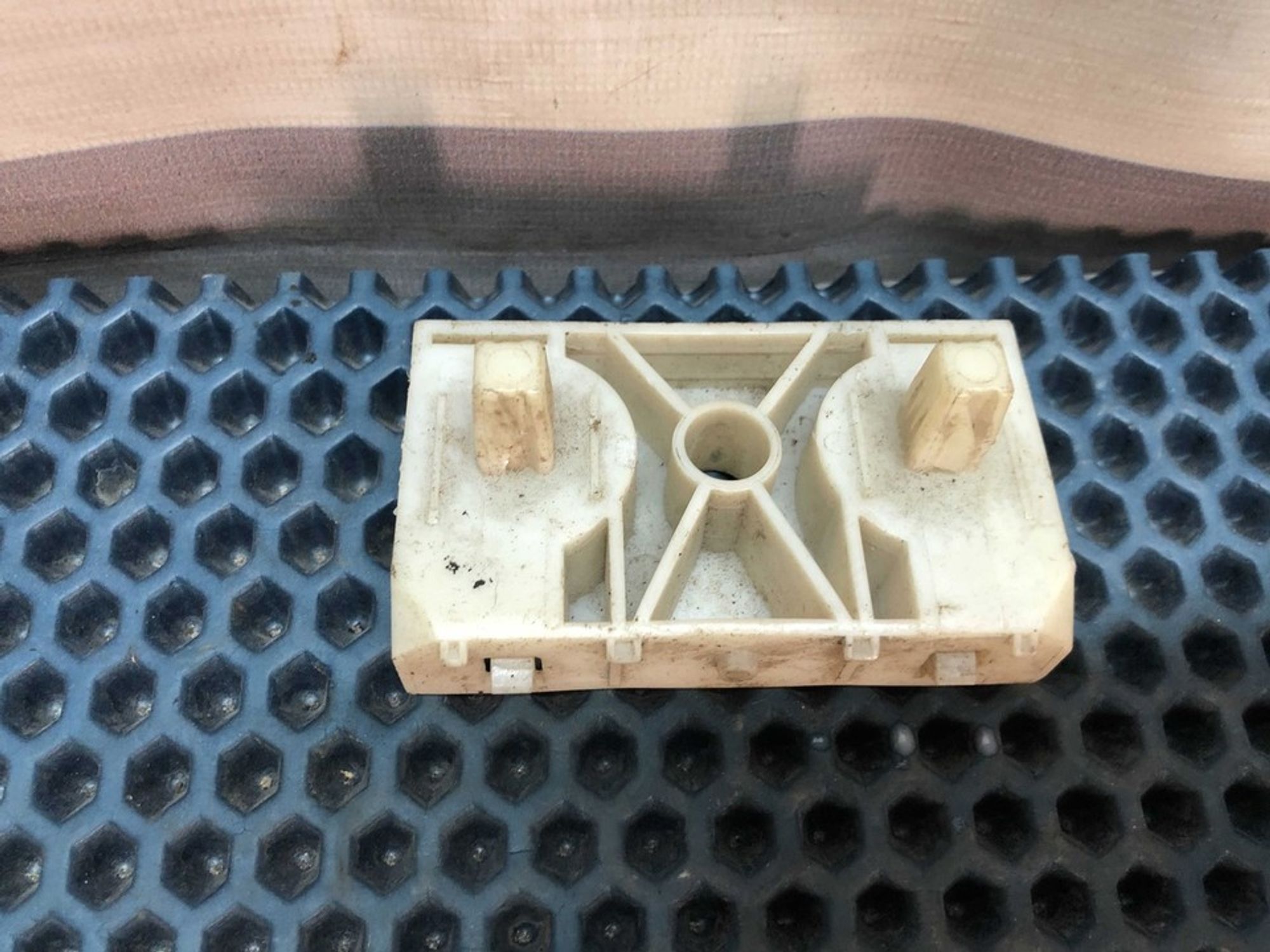 62222JG000 Кронштейн переднего бампера Nissan X-Trail T31, 500 рублей, Нижний Новгород