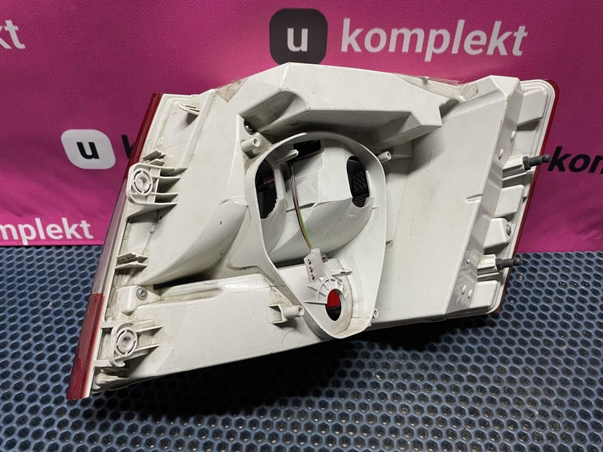 5E5945111B Фонарь задний левый L Skoda Octavia III, 2000 рублей, Нижний Новгород