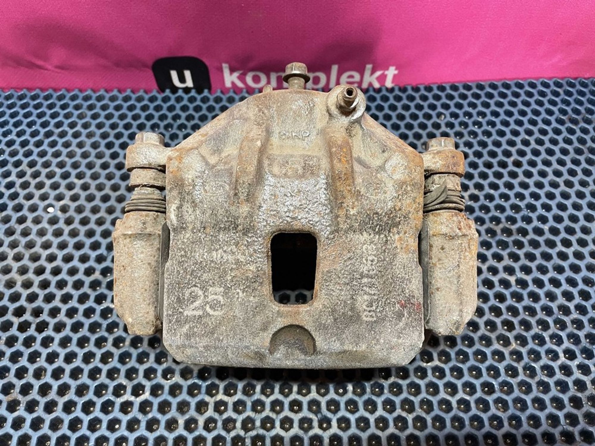 581302H300 Суппорт передний правый R, 1500 рублей, Нижний Новгород