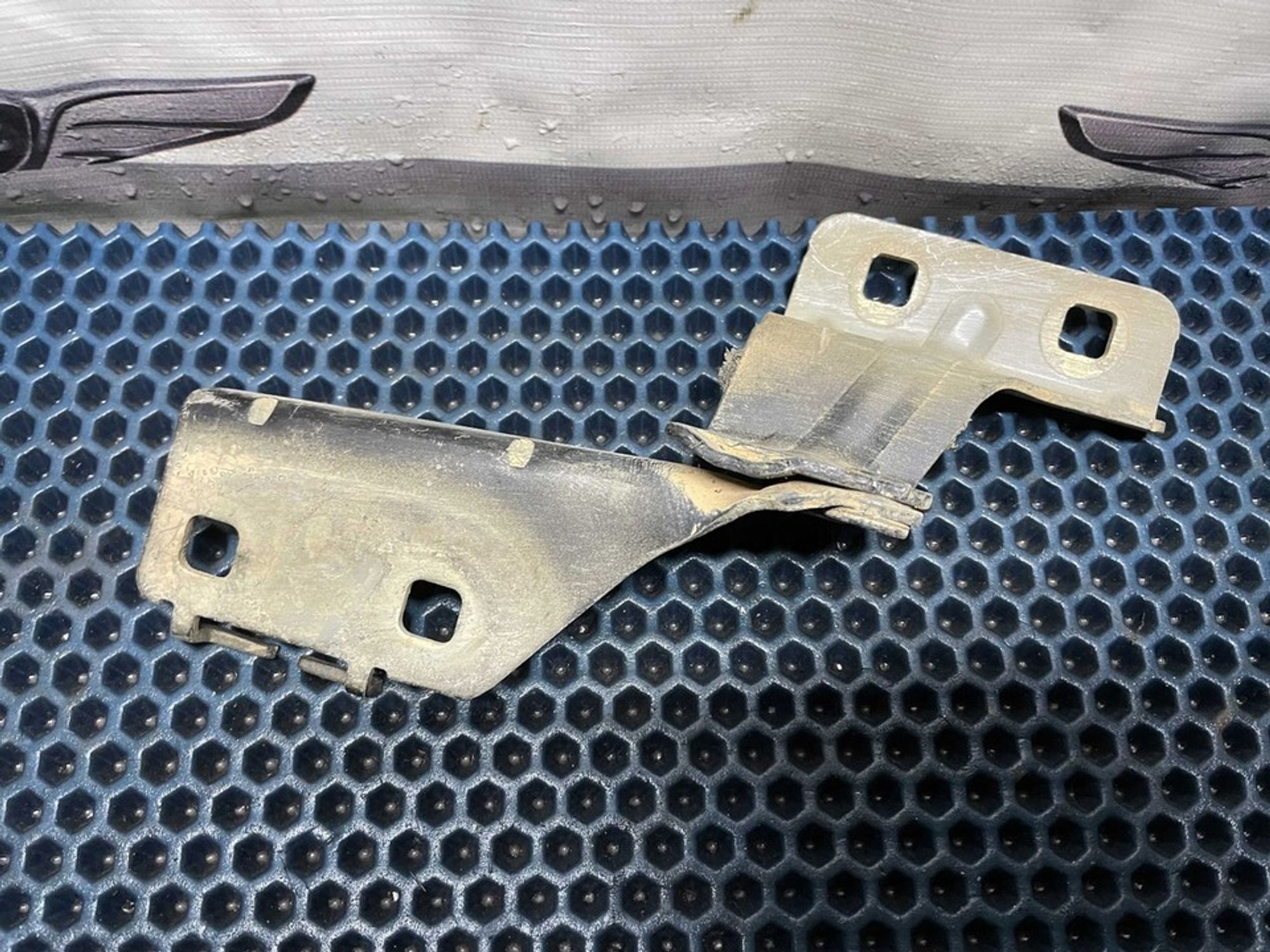 468184 Петля капота правая R Renault Megane II, 500 рублей, Нижний Новгород