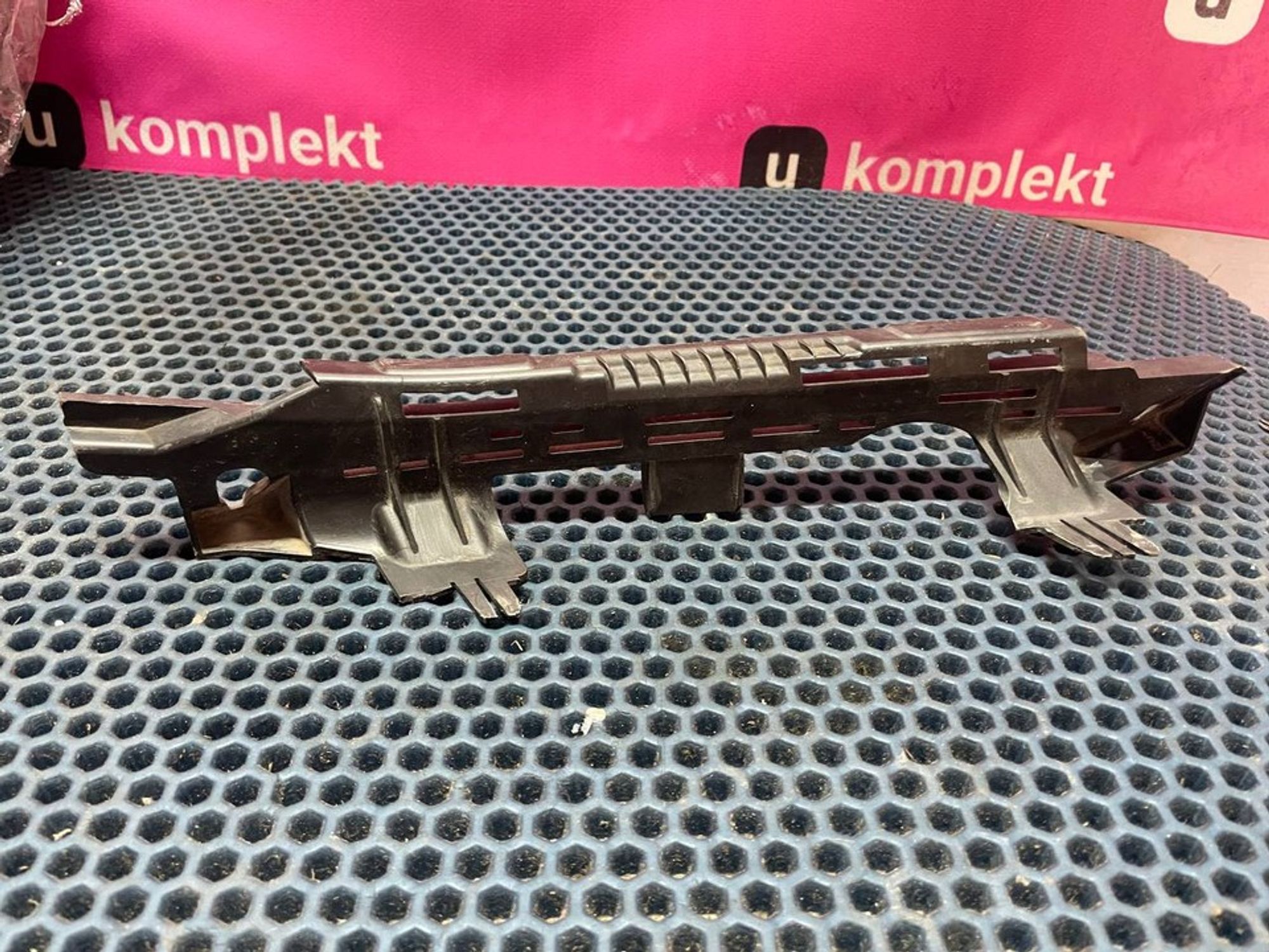 1039022 Кронштейн переднего бампера правый R BMW 6 G32, 2300 рублей, Нижний Новгород