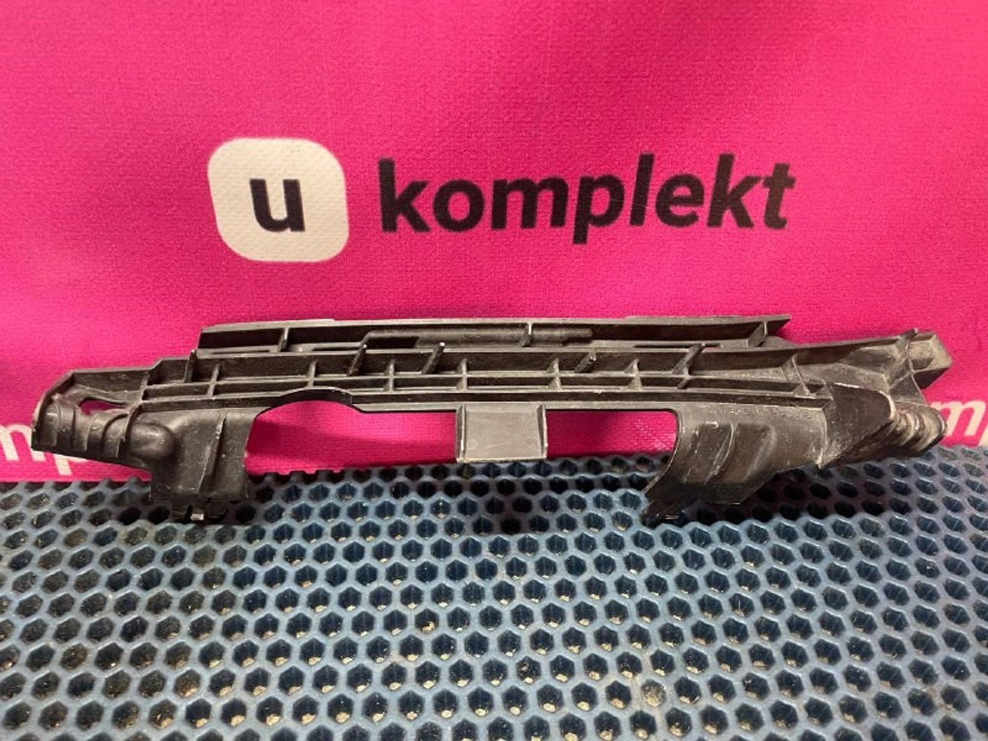 1039022 Кронштейн переднего бампера правый R BMW 6 G32, 2300 рублей, Нижний Новгород