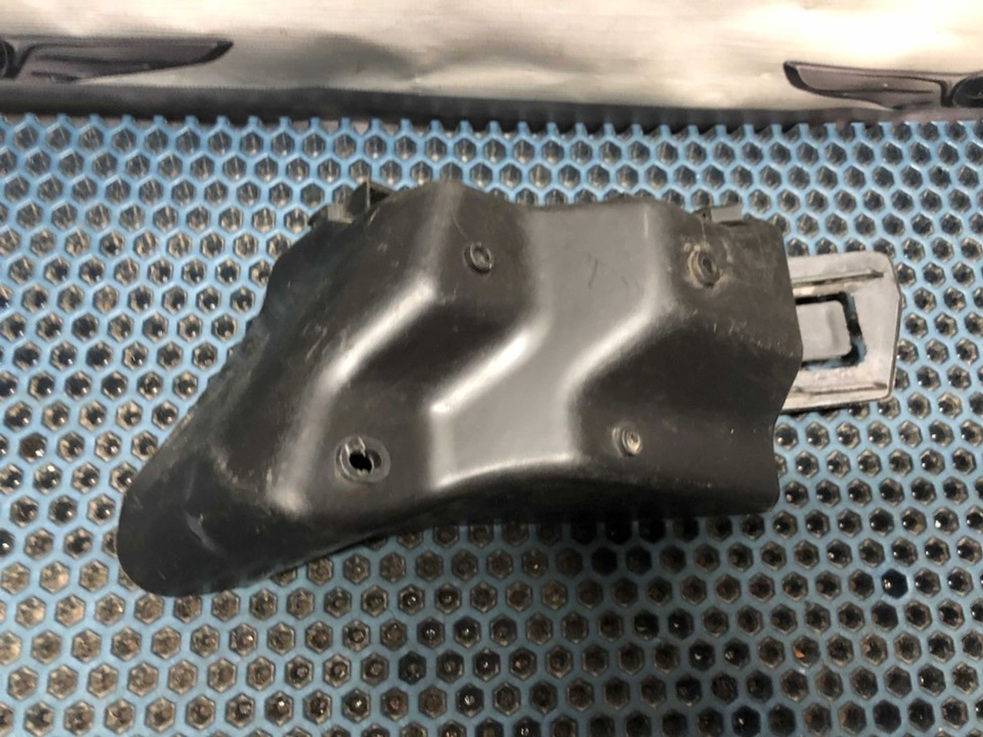 BM51F17A882 Кронштейн заднего бампера левый L Ford Focus III, 500 рублей, Нижний Новгород