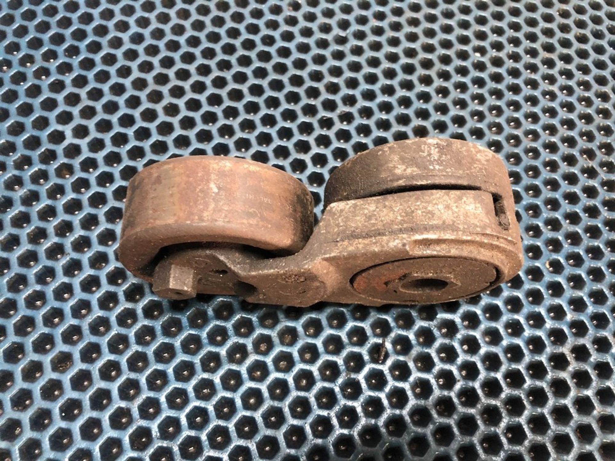 Натяжитель ремня Nissan Неопознанная модель, 1000 рублей, Нижний Новгород